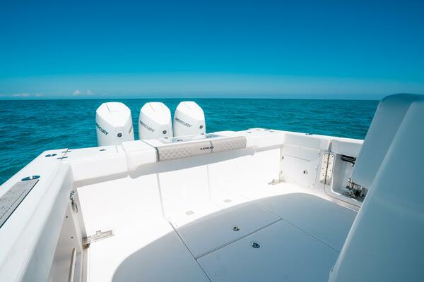 34ft Caymas Yacht For Sale