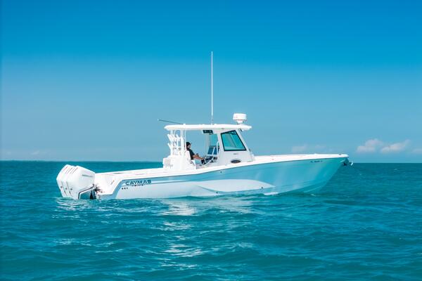34ft Caymas Yacht For Sale