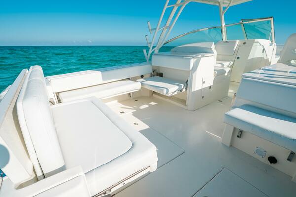 33ft Cobia Yacht For Sale