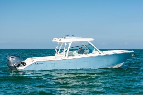 33ft Cobia Yacht For Sale