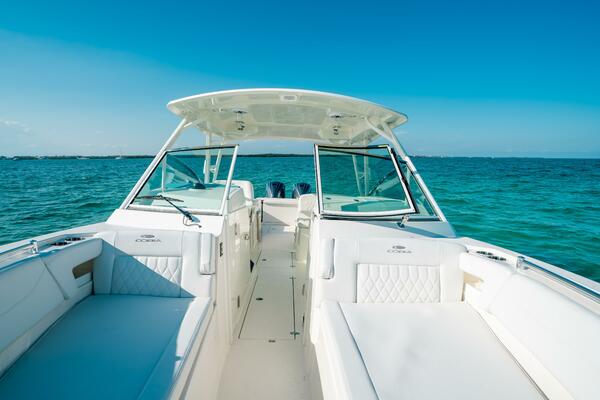 33ft Cobia Yacht For Sale