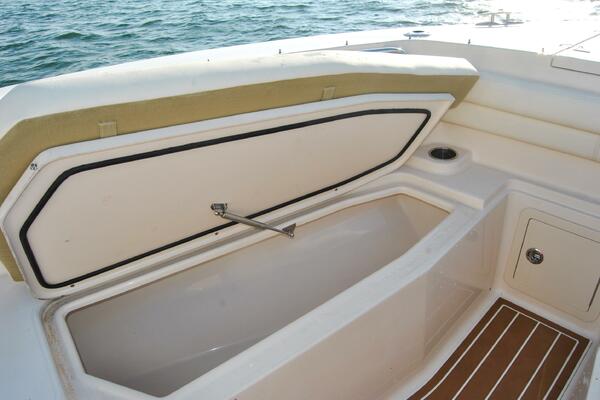 37ft Grady White Yacht For Sale