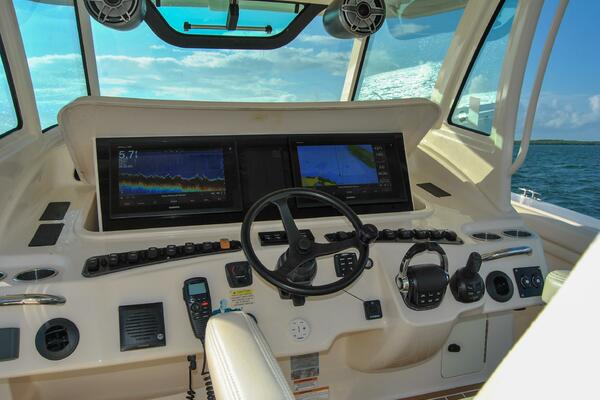 37ft Grady White Yacht For Sale