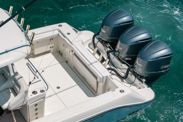 33ft Hydra Sports Yacht For Sale