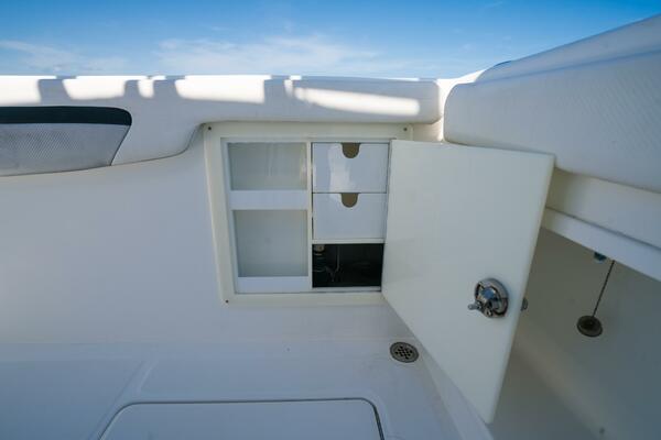 33ft Deep Impact Yacht For Sale