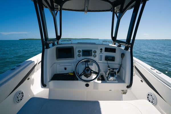 33ft Deep Impact Yacht For Sale