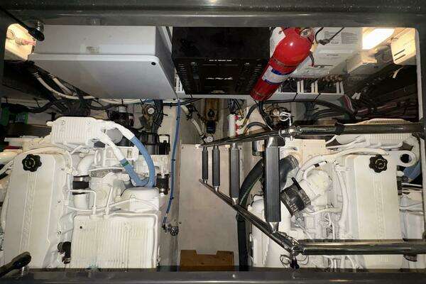 Sea Ray 470 Sundancer Yacht For Sale