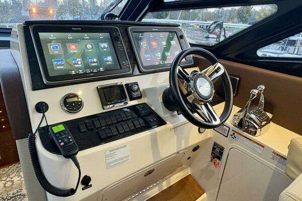 Sea Ray 470 Sundancer Yacht For Sale