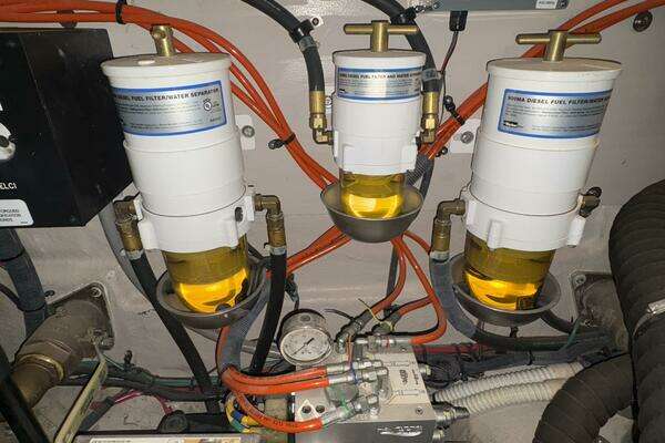 Sea Ray 470 Sundancer Yacht For Sale