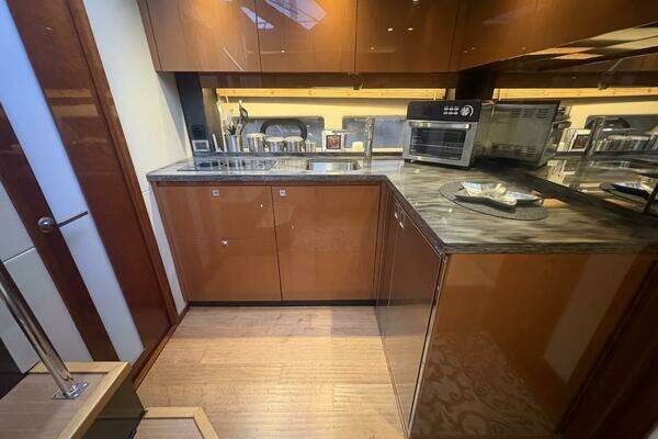 Sea Ray 470 Sundancer Yacht For Sale