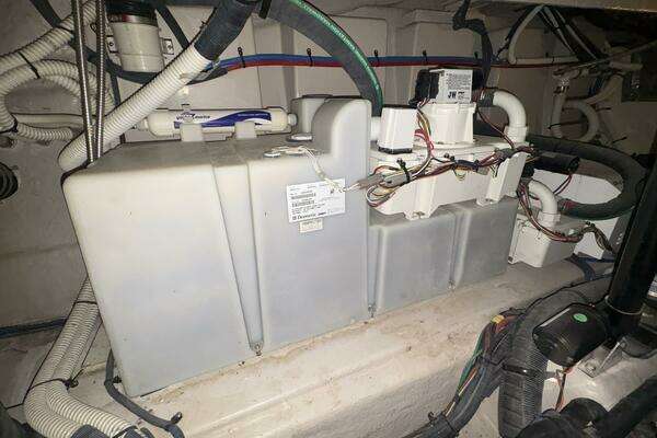 Sea Ray 470 Sundancer Yacht For Sale