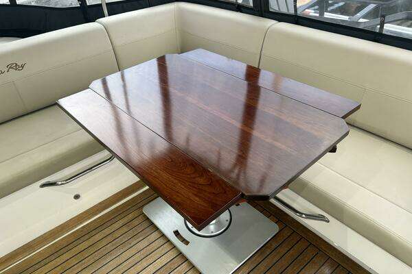 Sea Ray 470 Sundancer Yacht For Sale