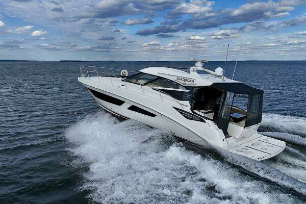 Sea Ray 470 Sundancer Yacht For Sale
