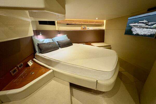 Sea Ray 470 Sundancer Yacht For Sale