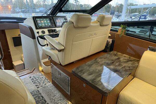 Sea Ray 470 Sundancer Yacht For Sale