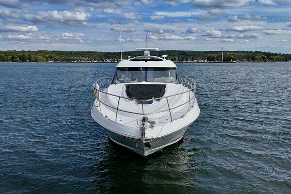 Sea Ray 470 Sundancer Yacht For Sale