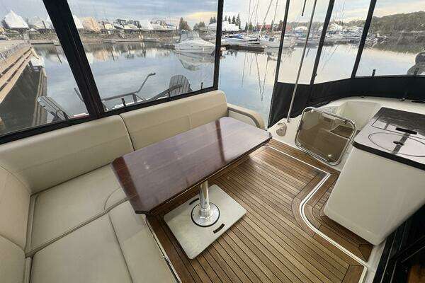 Sea Ray 470 Sundancer Yacht For Sale