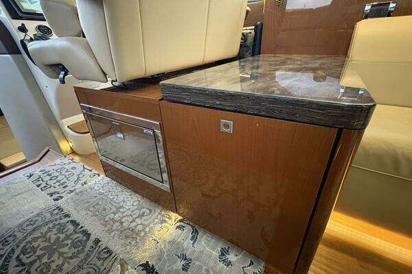 Sea Ray 470 Sundancer Yacht For Sale