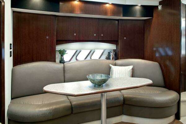 Cruisers Yachts 430 Sports Coupe Yacht For Sale