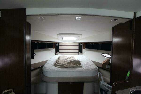 Cruisers Yachts 430 Sports Coupe Yacht For Sale