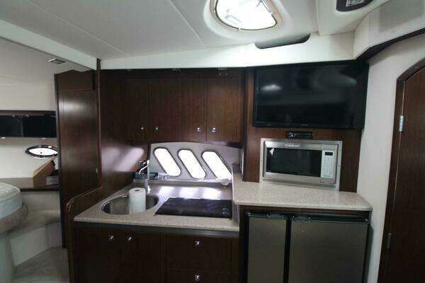 Cruisers Yachts 430 Sports Coupe Yacht For Sale