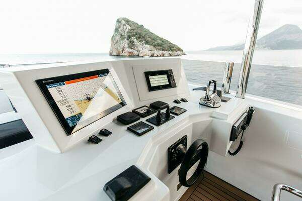 Bering 92 Yacht For Sale