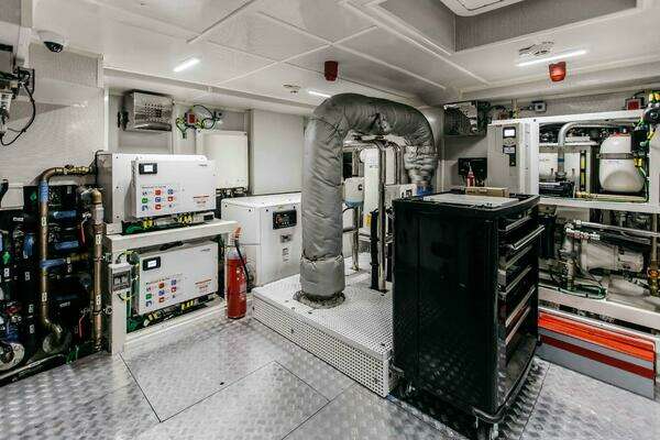 Bering 92 Yacht For Sale