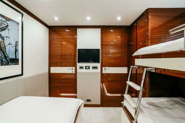 Bering 92 Yacht For Sale