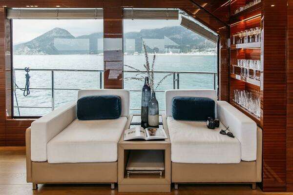 Bering 92 Yacht For Sale