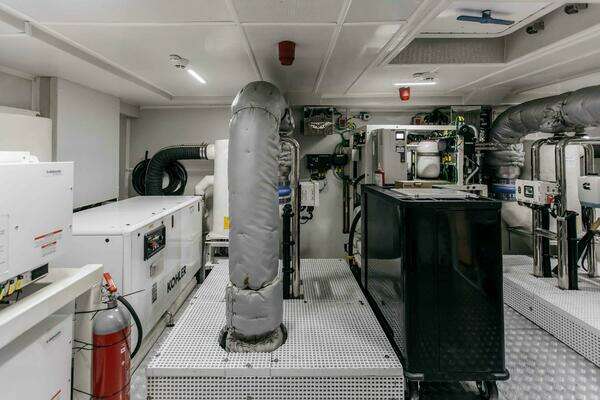 Bering 92 Yacht For Sale