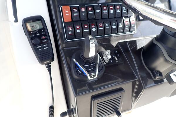 28ft Pursuit Yacht For Sale 28ft Pursuit Yacht For Sale