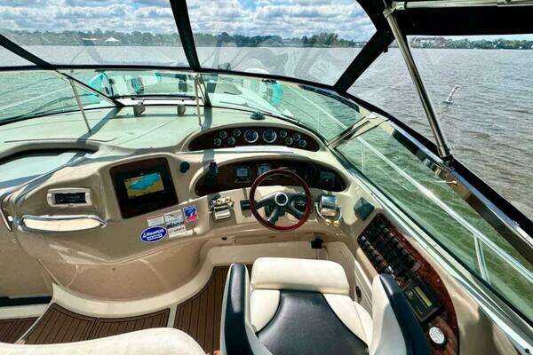 2000 Sea Ray 46