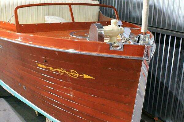 Chris-Craft Commuter Yacht For Sale