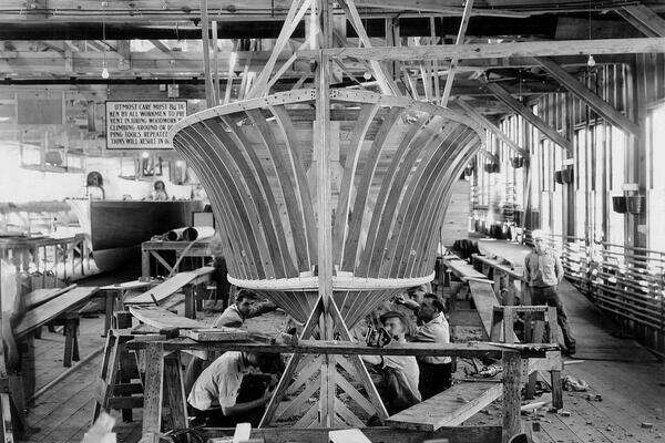 Chris-Craft Commuter Yacht For Sale