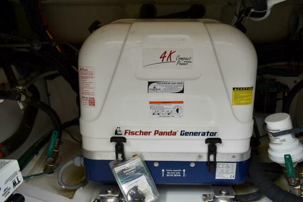 In Pursuit 32ft Pursuit Yacht For Sale