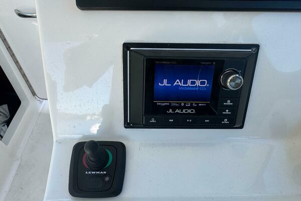 In Pursuit 32ft Pursuit Yacht For Sale