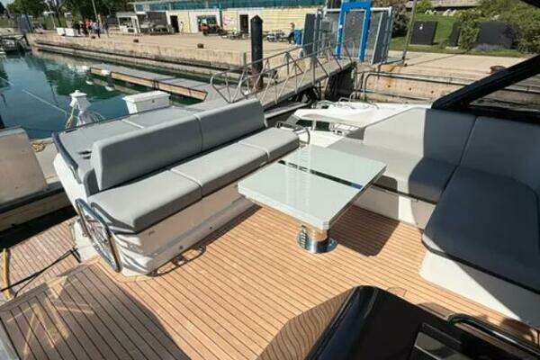 Sunseeker 55 Predator Yacht For Sale