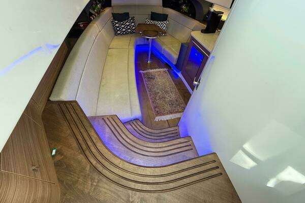 Boston Whaler 420 Outrage Yacht For Sale