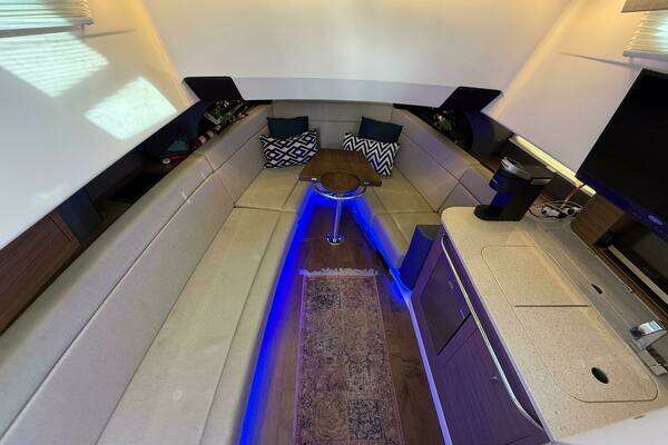 Boston Whaler 420 Outrage Yacht For Sale