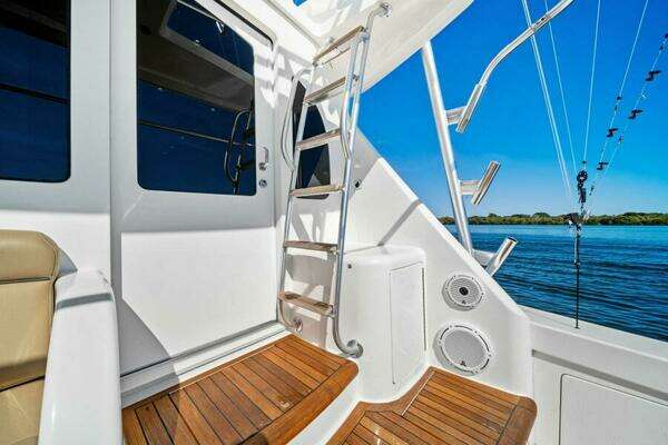 Viking 55 Convertible Yacht For Sale