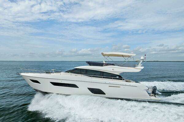 MAN 800 Yacht For Sale