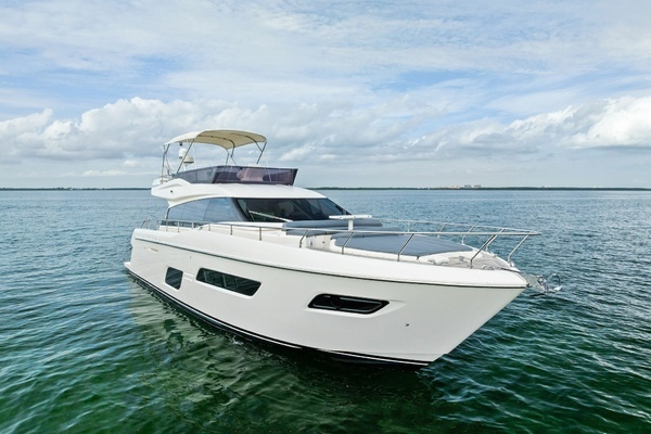 2018 Ferretti Yachts 55