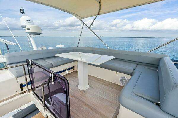 MAN 800 Yacht For Sale