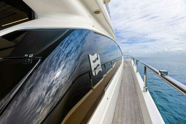 MAN 800 Yacht For Sale