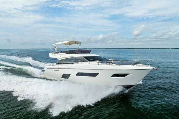 MAN 800 Yacht For Sale