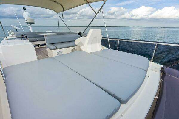 MAN 800 Yacht For Sale