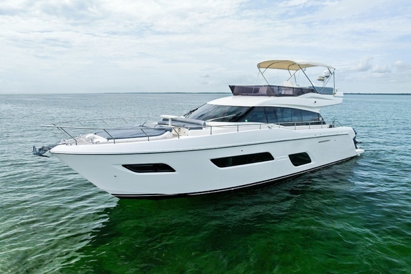 2018 Ferretti Yachts 55