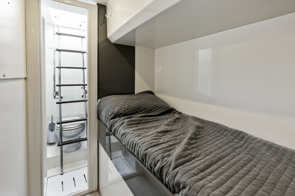 ACQUA 55ft Ferretti Yachts Yacht For Sale