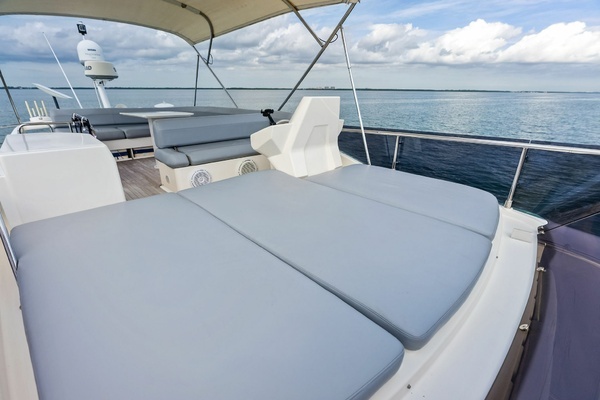 2018 Ferretti Yachts 55