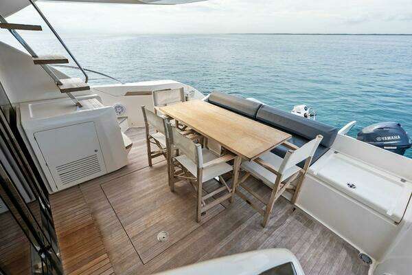 MAN 800 Yacht For Sale